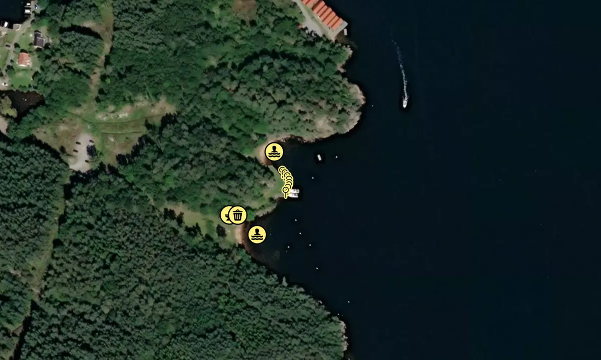Satelite image of Underøy (Indre)