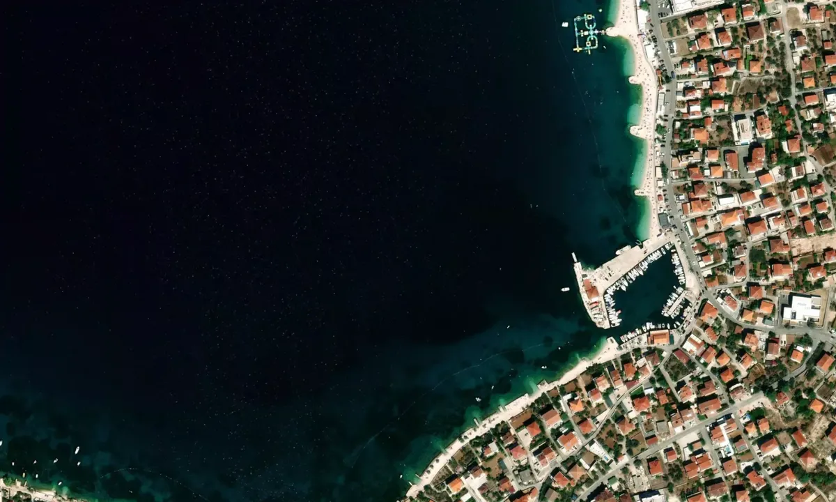 Flyfoto av Uvala Toce