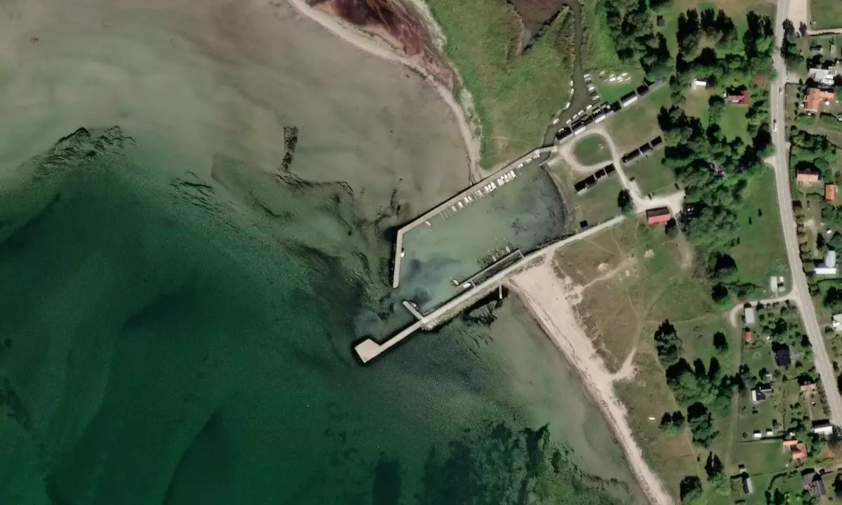 Satelite image of Västergarn hamn