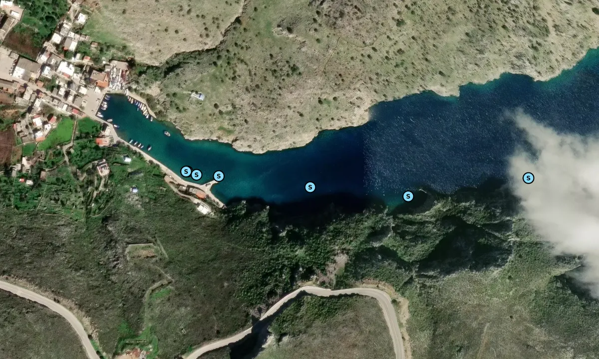 Satelite image of Vathys