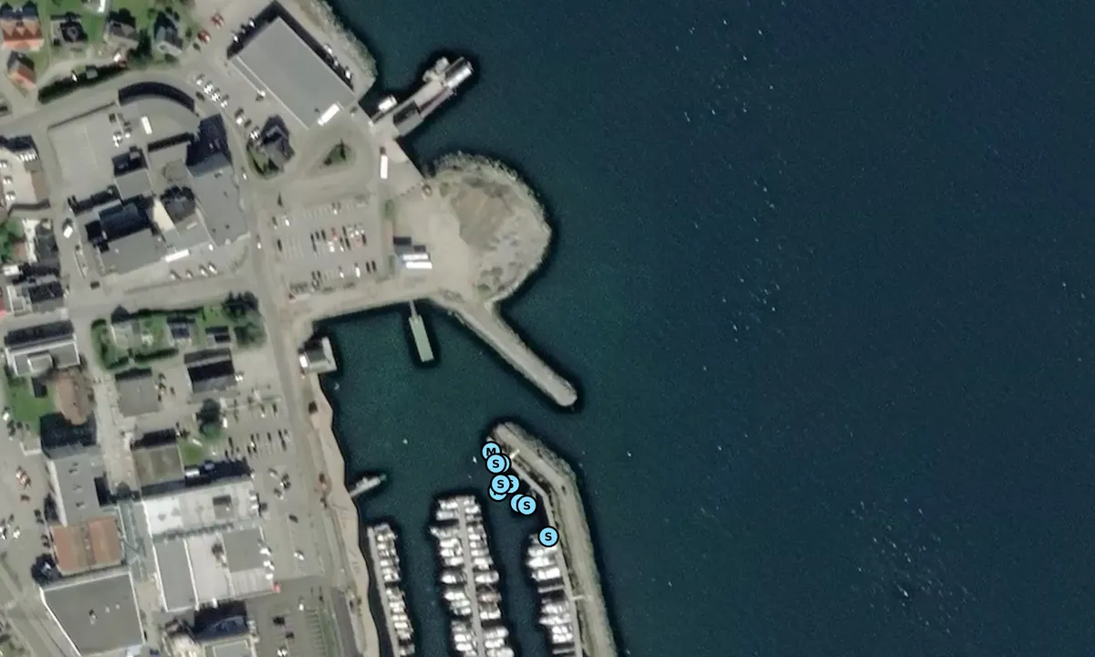 Satelite image of Vestnes Småbåthavn