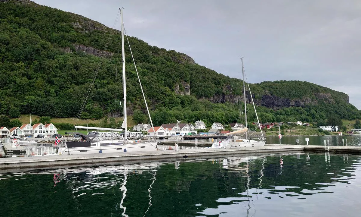 Gode brygger i gjestehamna i Vikevåg