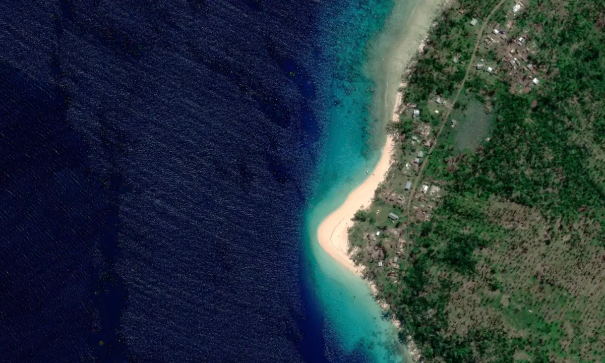Flyfoto av White beach