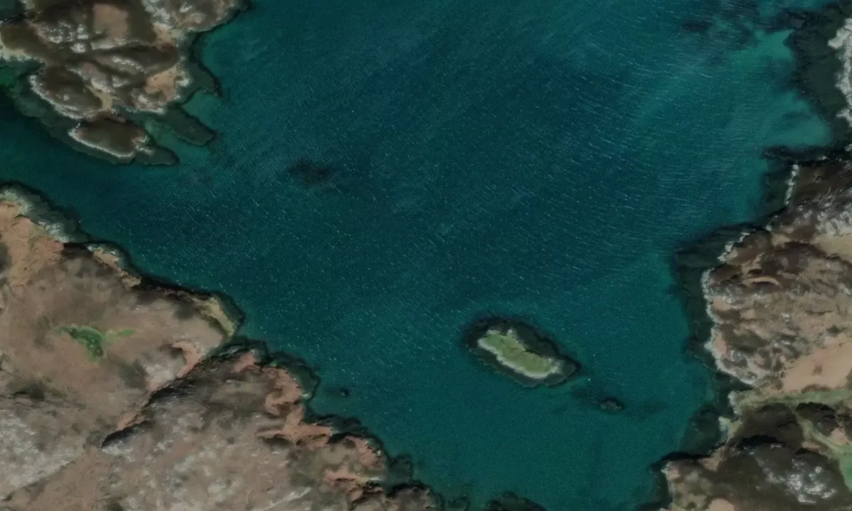 Flyfoto av Wizard Pool, Loch Skipport