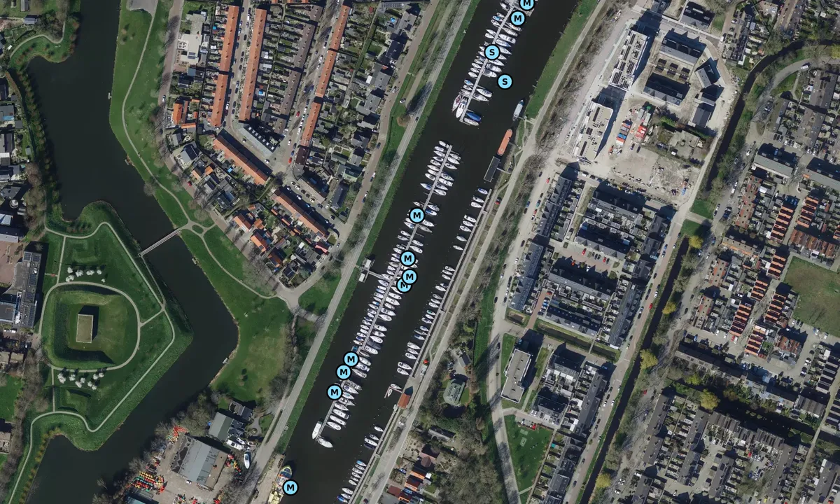 Satelite image of WV Hellevoetsluis - Kanaalhaven