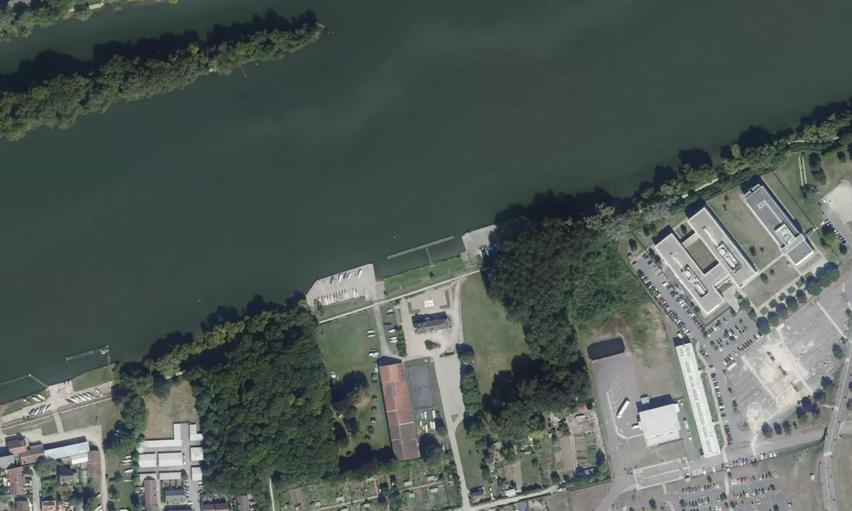 Satelite image of Yacht Club L'Ile de France
