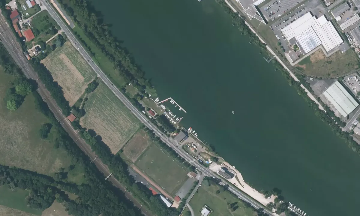Flyfoto av Yacht Club Rhone