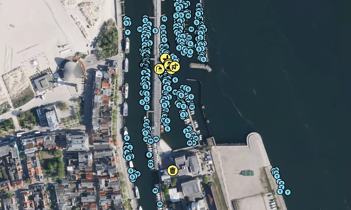 Satelite image of Yachthafen Mittelmole