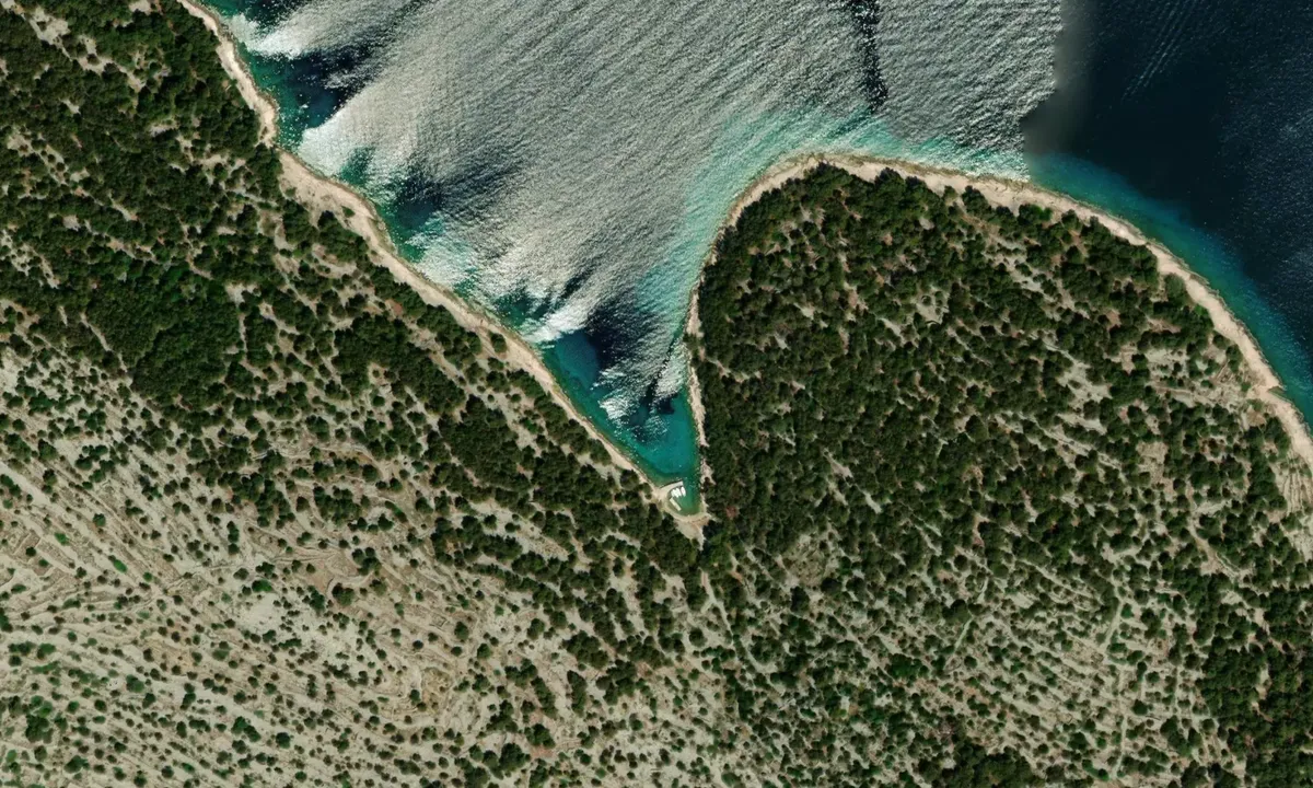 Flyfoto av zmajan