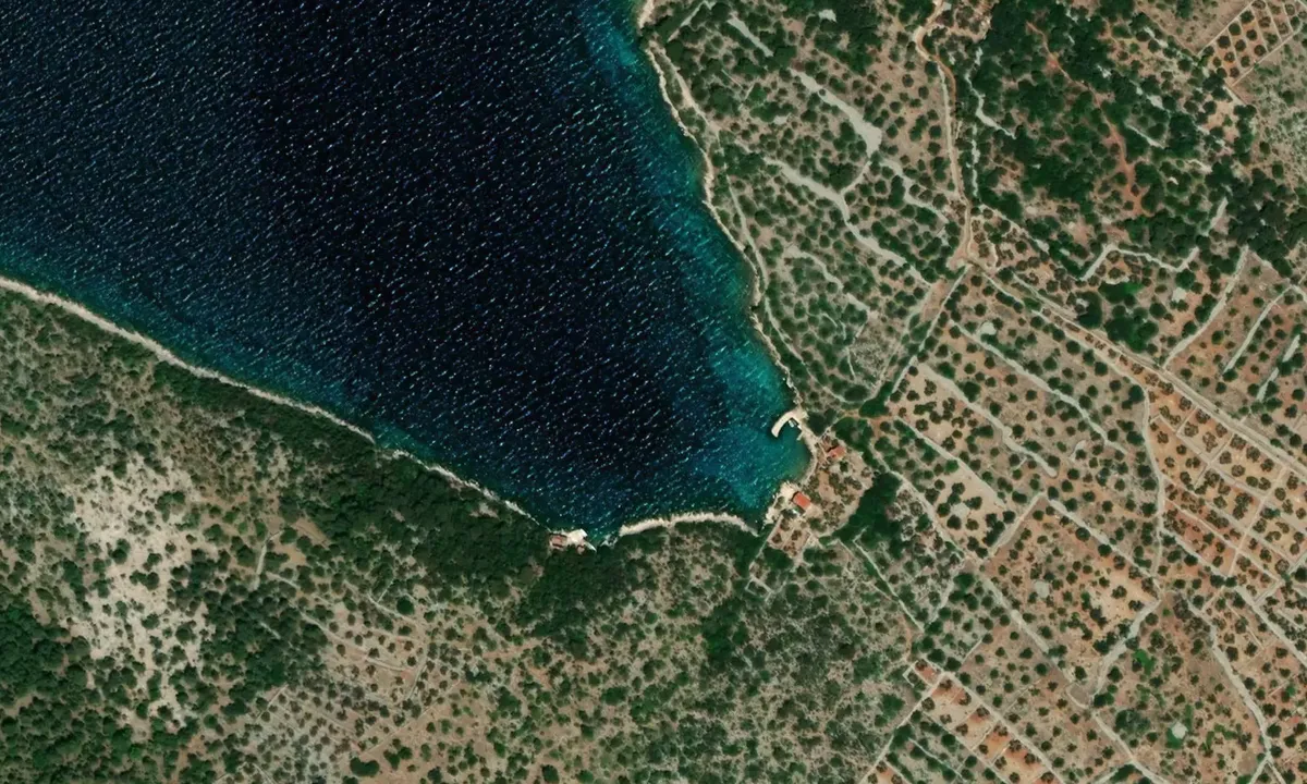 Satelite image of Zut - uvala sarucica